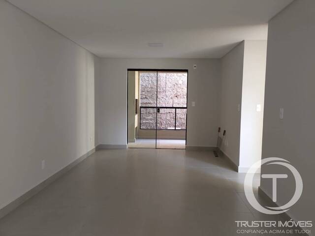 #73 - Apartamento para Venda em Cascavel - PR - 2