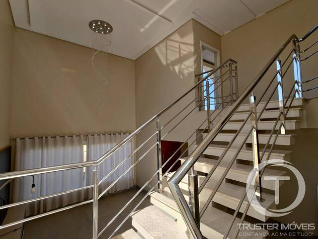 Sobrado em Condomínio para Venda em Cascavel - 5